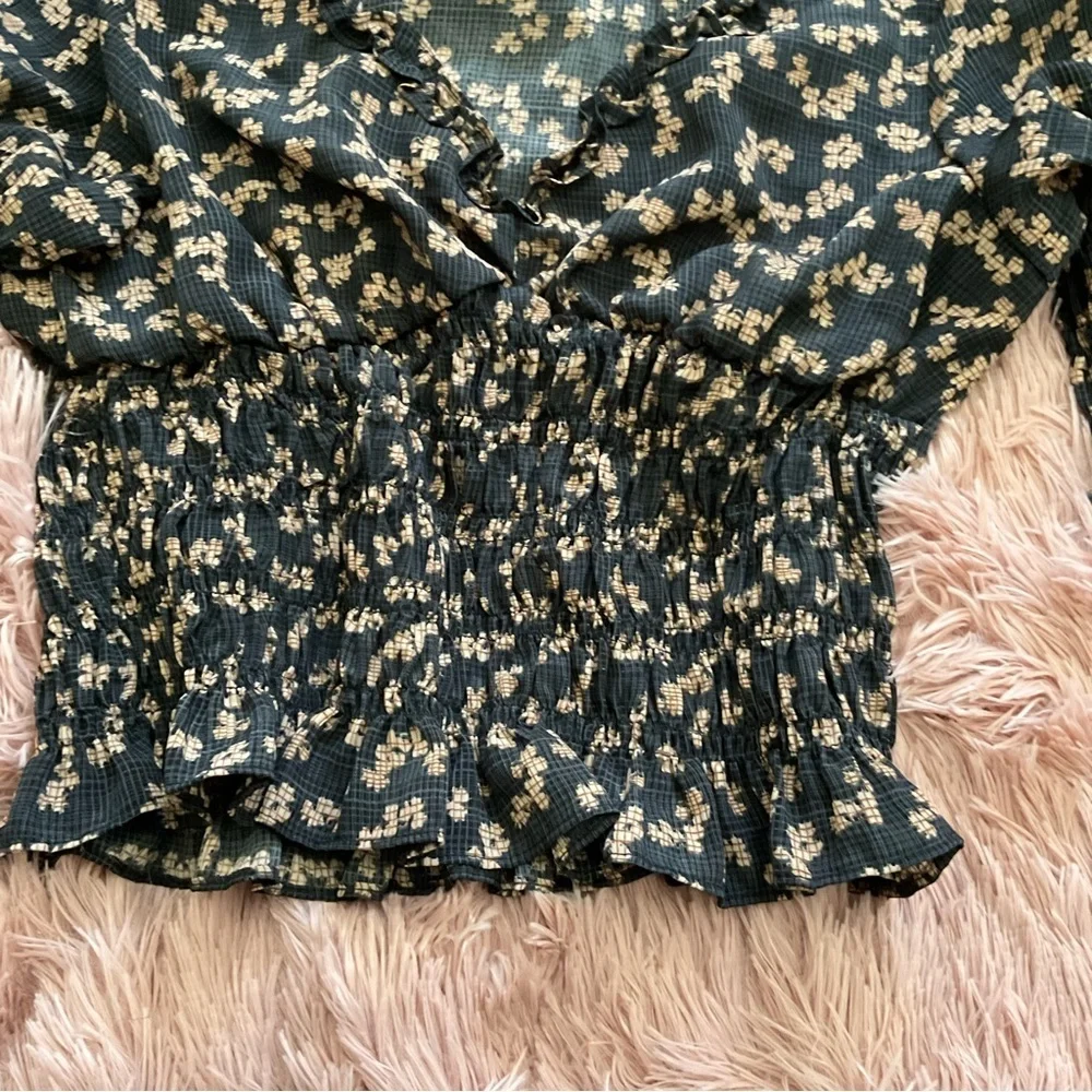 Blouse V-neck size L - Picture 6 of 12